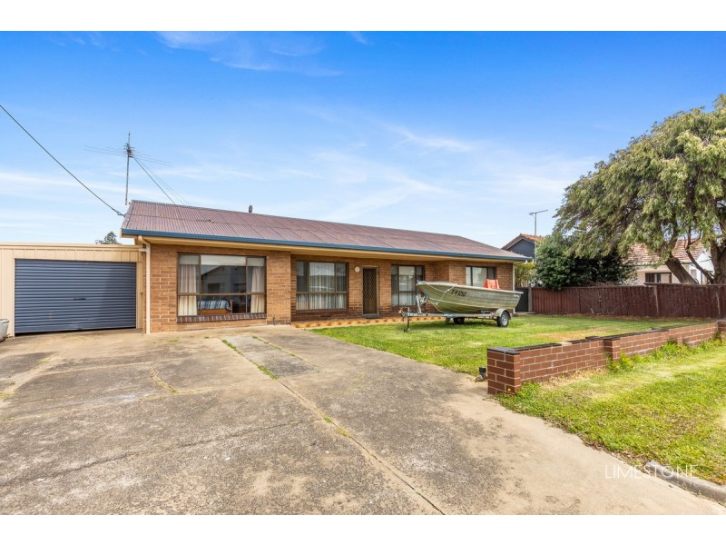 55 Meylin Street, Port Macdonnell SA 5291