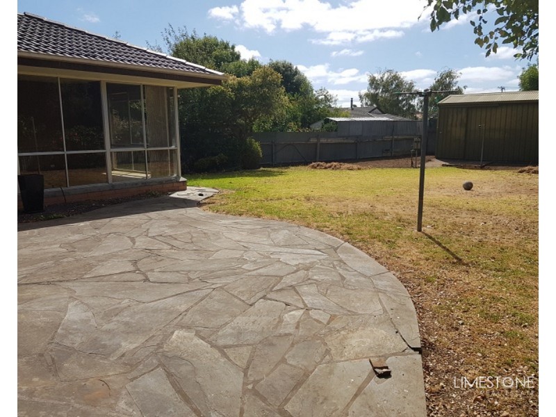2 Coora Avenue, Mount Gambier SA 5290