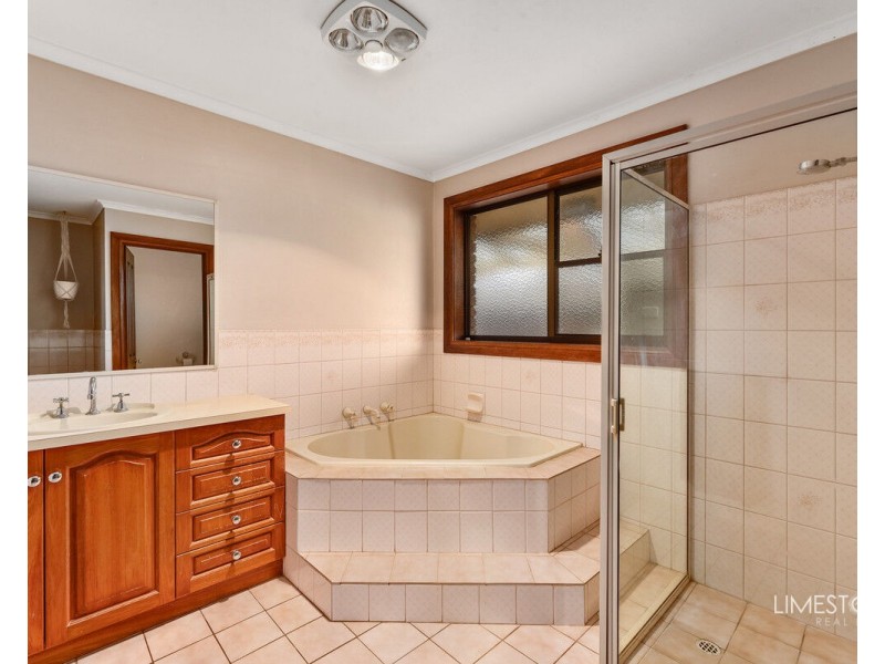 3 Bellevale Court, Mount Gambier SA 5290