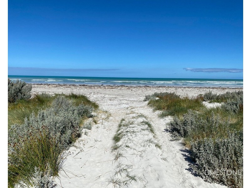 942 Eight Mile Creek Road, Eight Mile Creek SA 5291