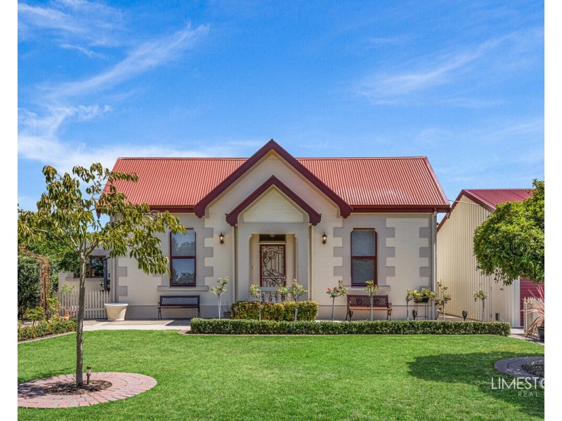 12 Racecourse Crescent, Glenburnie SA 5291