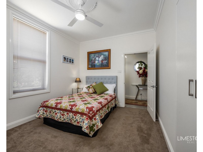 12 Racecourse Crescent, Glenburnie SA 5291