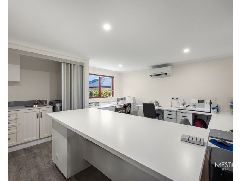 12 Racecourse Crescent, Glenburnie SA 5291