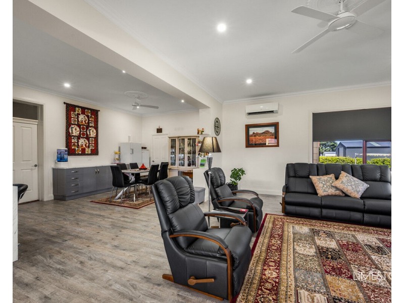 12 Racecourse Crescent, Glenburnie SA 5291
