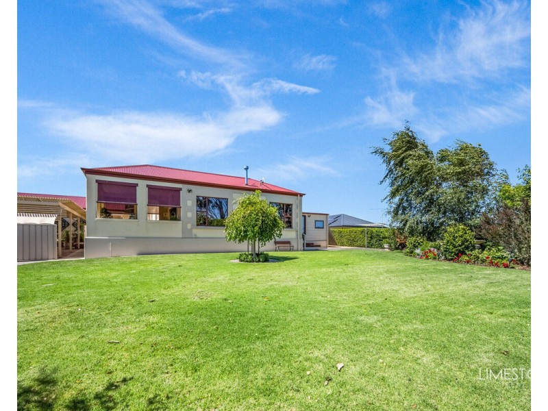 12 Racecourse Crescent, Glenburnie SA 5291