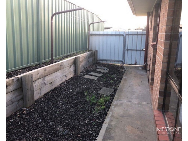 1 126 Crouch Street North, Mount Gambier SA 5290