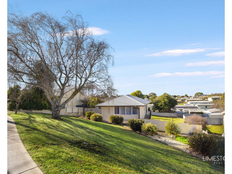 6 Holloway Cresent, Mount Gambier SA 5290