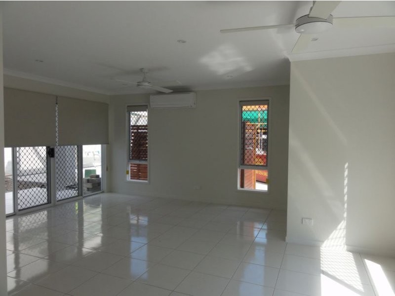 7 New England Lane, Fitzgibbon QLD 4018