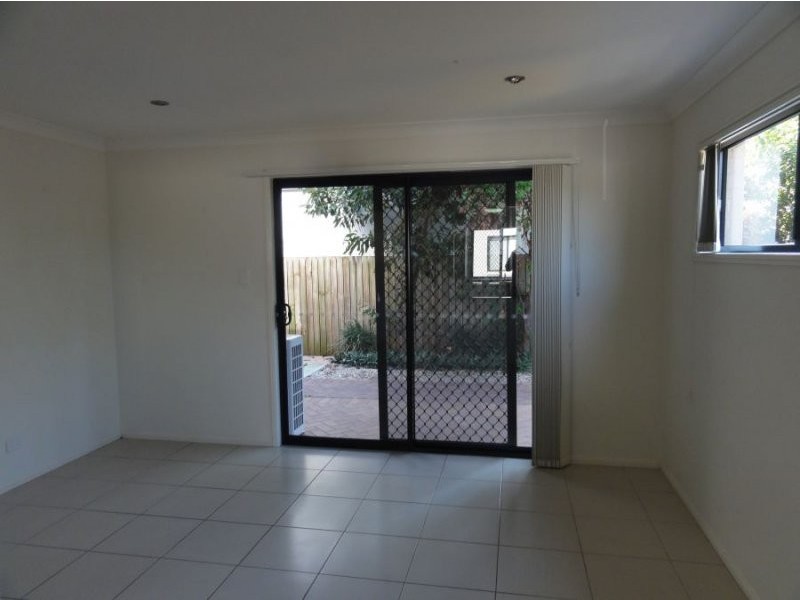 1/2 Battersby St, Zillmere QLD 4034
