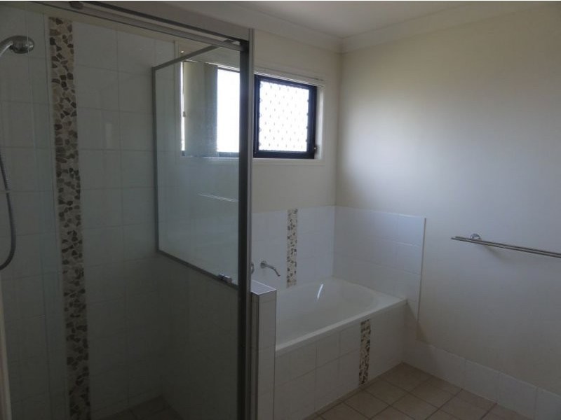 1/2 Battersby St, Zillmere QLD 4034