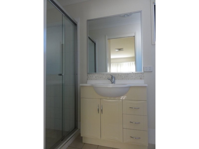 1/2 Battersby St, Zillmere QLD 4034