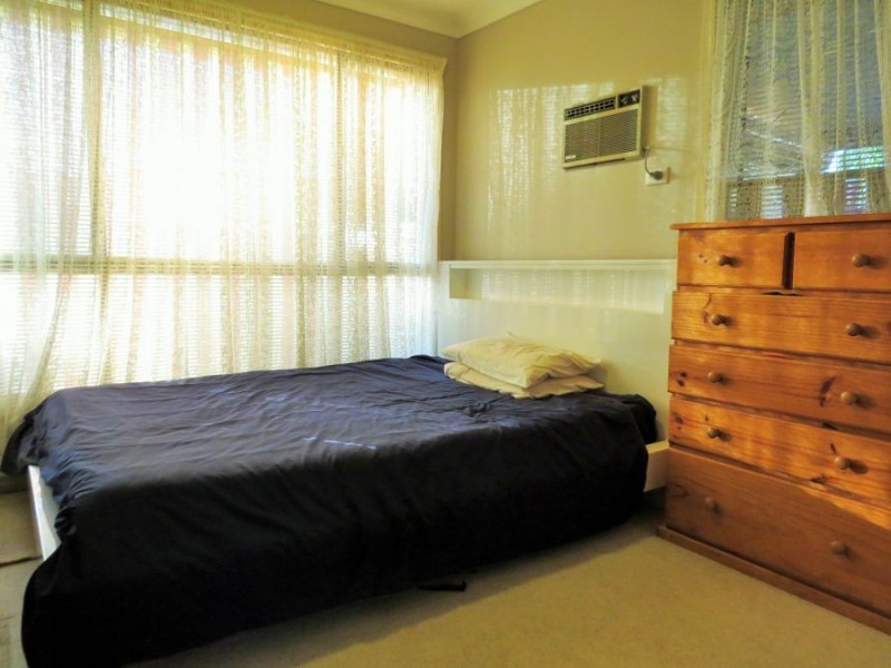 128 Harrow Road, Glenfield NSW 2167