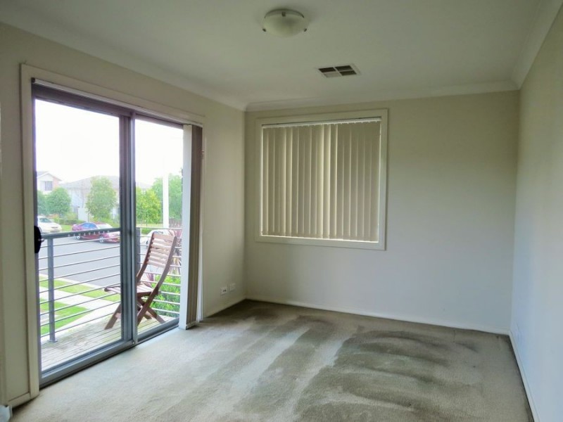 61 Northampton Drive, Glenfield NSW 2167