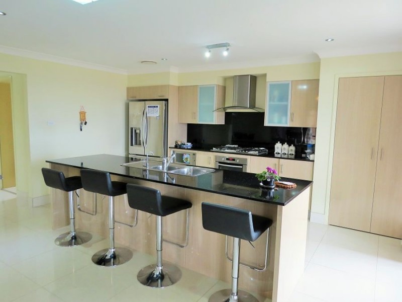 34 Faulkland Crescent, Maryland NSW 2287