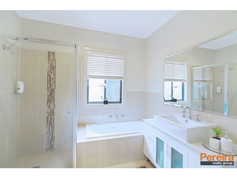 21 Camden Acres Drive, Elderslie NSW 2570