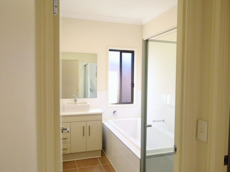 14 Radisich Loop, Oran Park NSW 2570