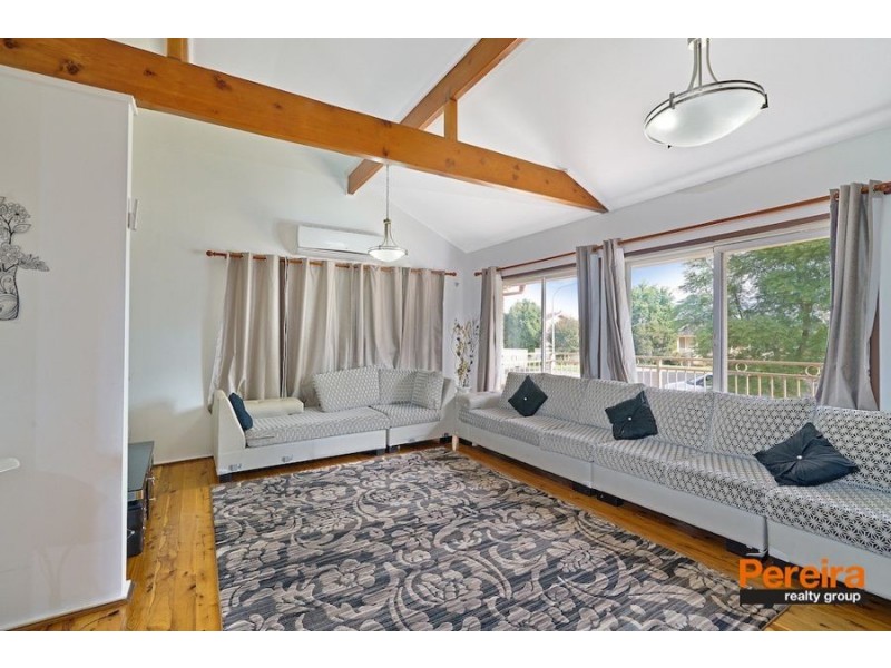 5 Teviot Place, St Andrews NSW 2566