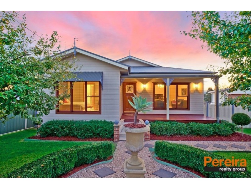 9 John Street, The Oaks NSW 2570