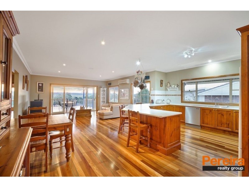 9 John Street, The Oaks NSW 2570