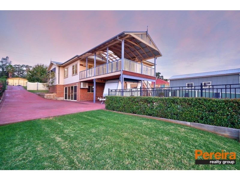 9 John Street, The Oaks NSW 2570