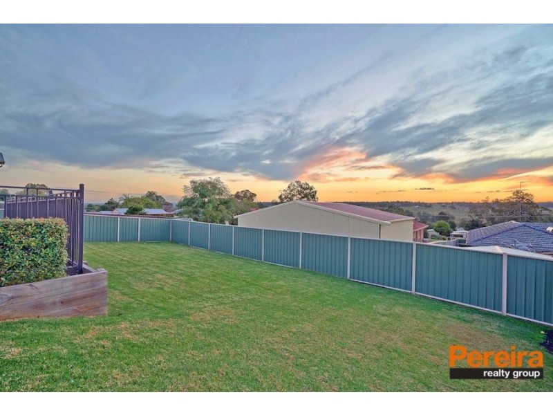 9 John Street, The Oaks NSW 2570