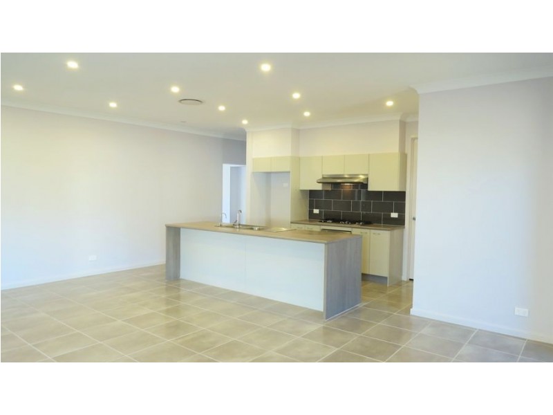 12 Violet Street, Gregory Hills NSW 2557