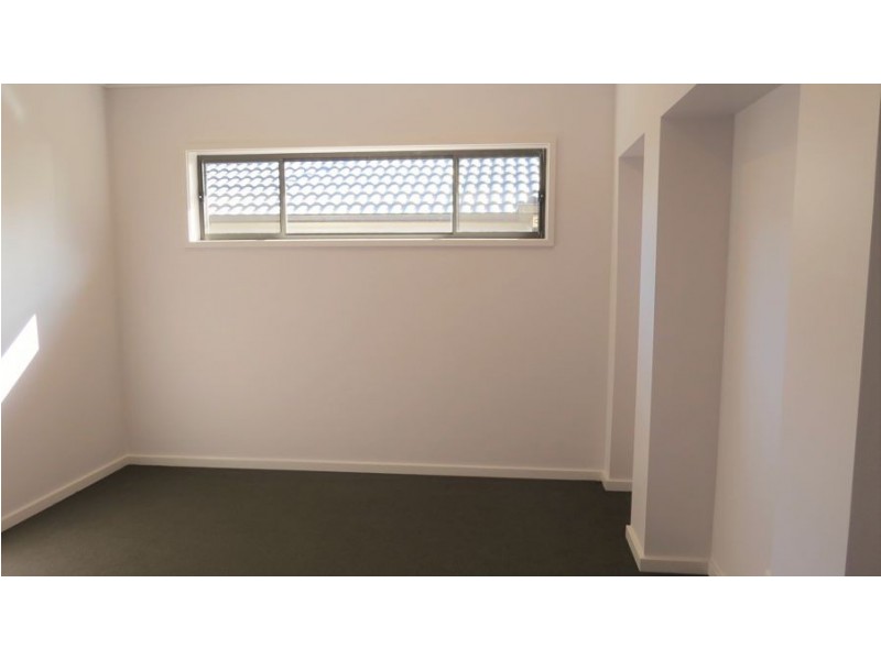 12 Violet Street, Gregory Hills NSW 2557