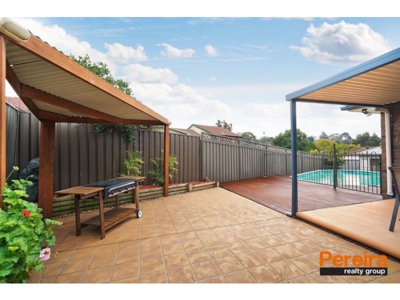 6 Cupar Place, St Andrews NSW 2566