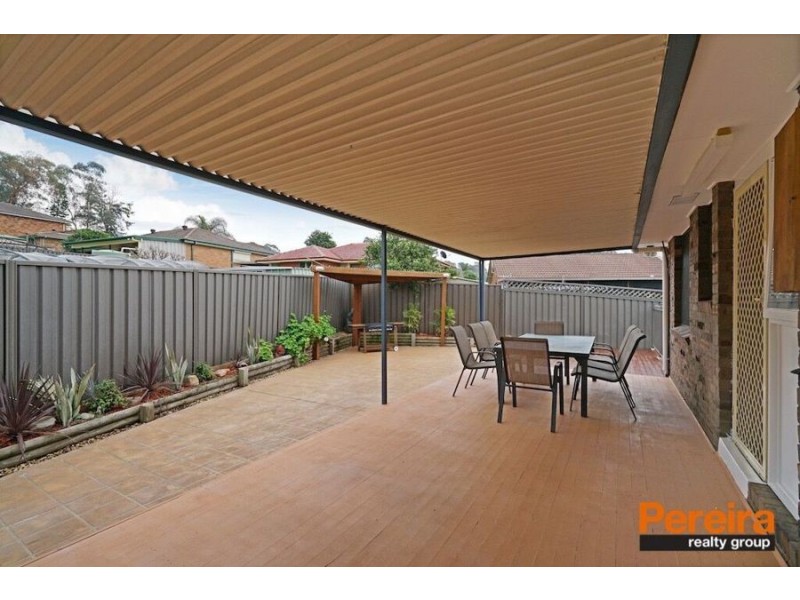 6 Cupar Place, St Andrews NSW 2566