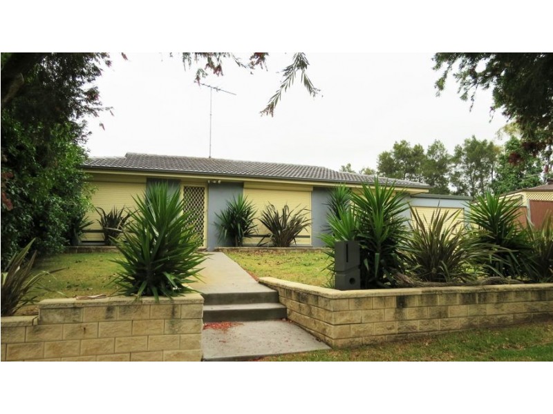 5 Pinot Street, Eschol Park NSW 2558