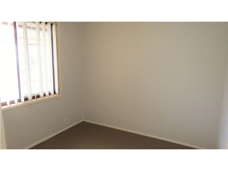 5 Pinot Street, Eschol Park NSW 2558