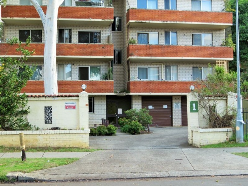17/1 Waterside Crescent, Carramar NSW 2163
