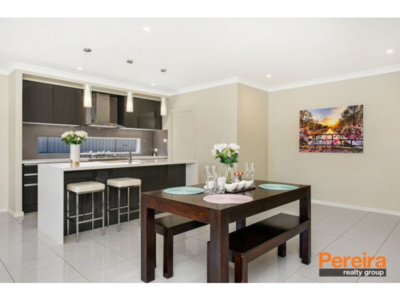 15 Buckingham Loop, Oran Park NSW 2570