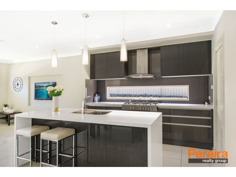 15 Buckingham Loop, Oran Park NSW 2570