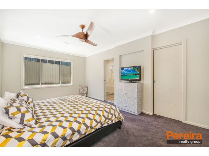 15 Buckingham Loop, Oran Park NSW 2570