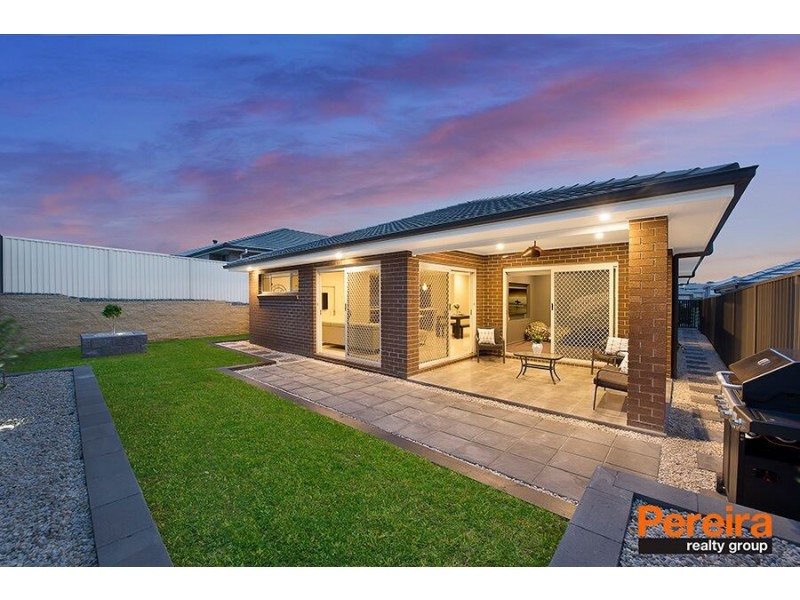 15 Buckingham Loop, Oran Park NSW 2570
