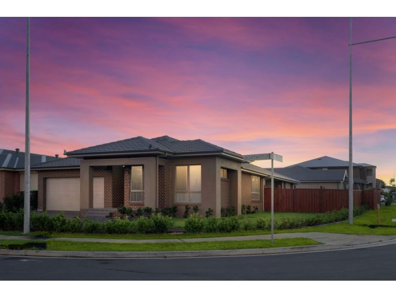 365 South Circuit, Oran Park NSW 2570