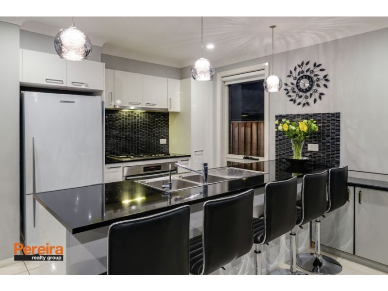 7 Kerr Road, Spring Farm NSW 2570