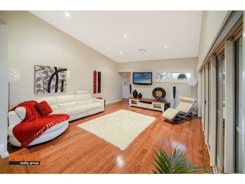 23 Kowald Street, Elderslie NSW 2570