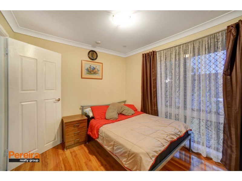 20 Edinburgh Crescent, St Andrews NSW 2566