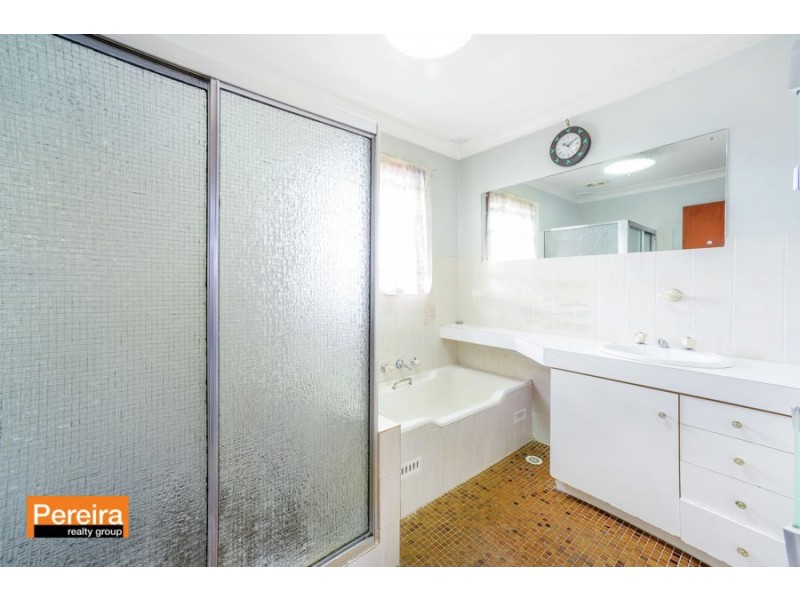 51 Edinburgh Crescent, St Andrews NSW 2566