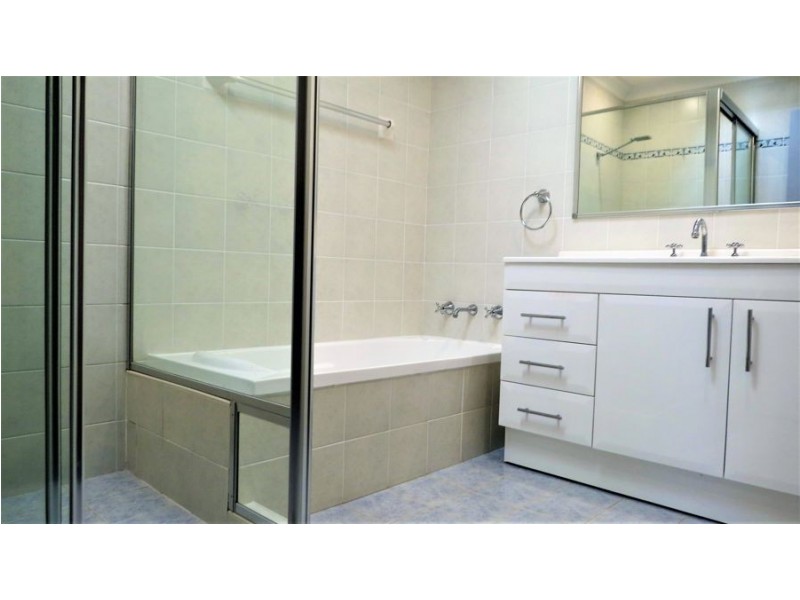 15 Ardrossan Crescent, St Andrews NSW 2566