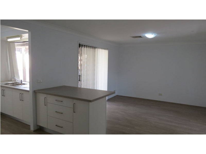 4 Imunga Place, Bradbury NSW 2560