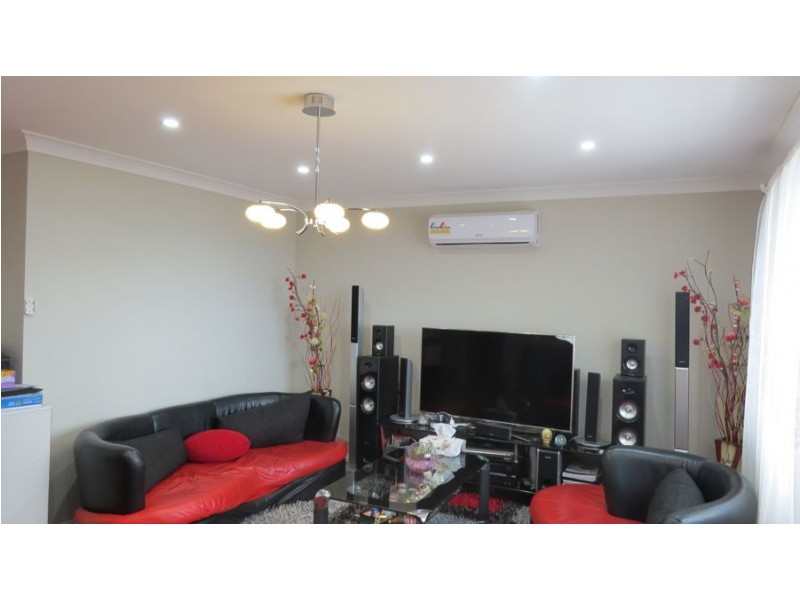 7 Kelso Place, St Andrews NSW 2566