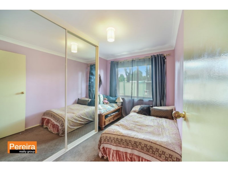 17 Euphrates Place, Kearns NSW 2558