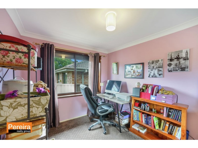 17 Euphrates Place, Kearns NSW 2558