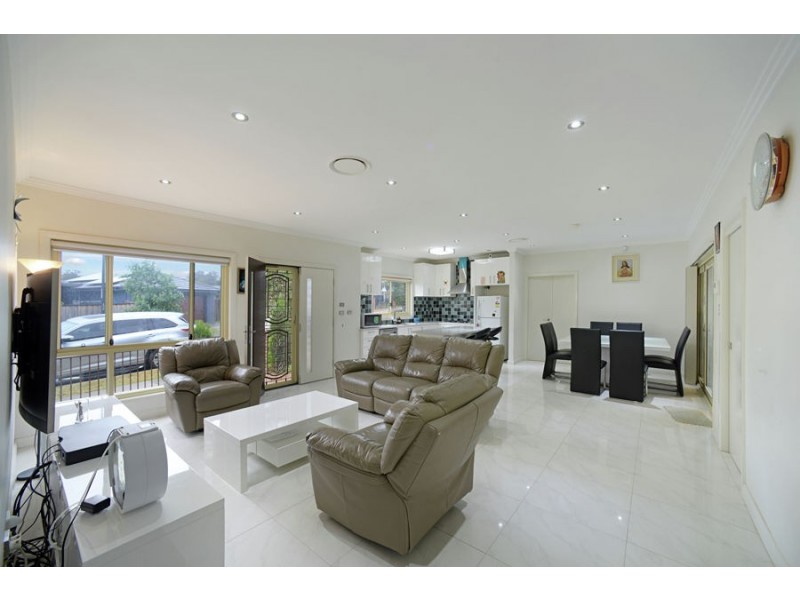 29 Grampian Avenue, Minto NSW 2566