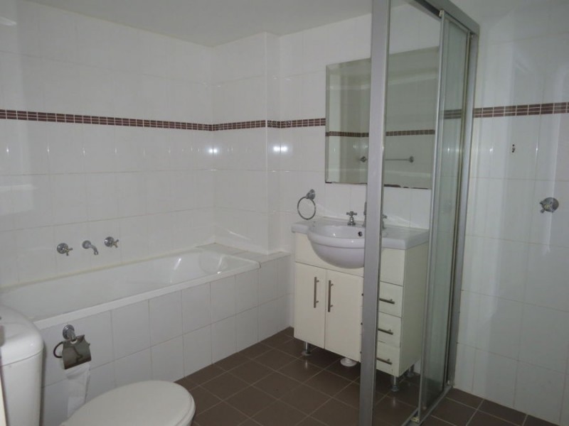 27/4-6 Lachlan Street, Liverpool NSW 2170