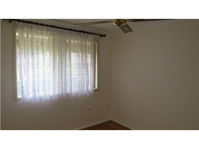 8 Rigo Place, Glenfield NSW 2167