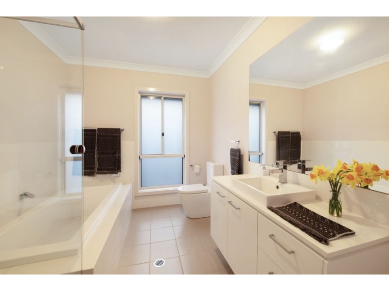 22 Dutton Street, Spring Farm NSW 2570